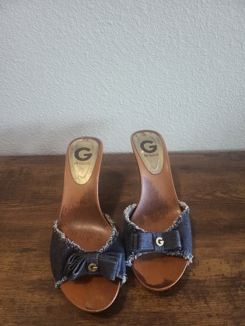 G by Guess Y2K Denim Bow Slide Mules Distressed Wood Look Kitten Heel Size 8.5